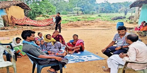 शिवसेना ने मजदूर की हुई मौत पर मुआवजा देने की मांग उठाई