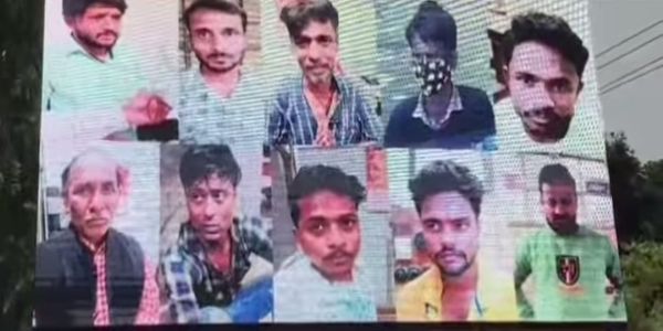 सर सुंदरलाल चिकित्सालय की एलईडी स्क्रीन पर लगायी गई दलाल लोगों की तस्वीरें