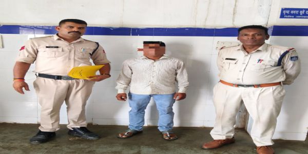 तीन साल से फरार अपहरण-दुष्कर्म का आरोपित राजगढ़ में गिरफ्तार, बस स्टैंड से पुलिस ने दबोचा