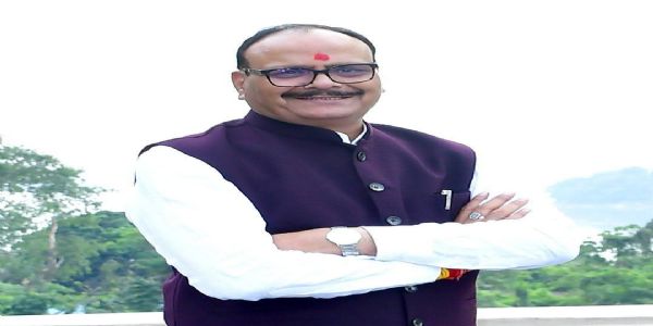 अखिलेश को वाेट के लिए जनेश्वर मिश्र याद आते हैं और राज करने के लिए अपना परिवार : बृजेश पाठक