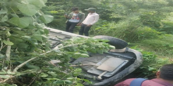 बलरामपुर : सड़क दुर्घटना में दो युवकों की मौत
