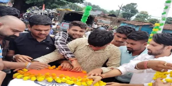 मप्रः असम में शहीद हुए बालाघाट जवान विष्णु बघेल का राजकीय सम्मान के साथ हुआ अंतिम संस्कार