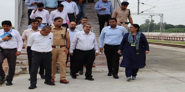 उत्तर रेलवे के महाप्रबंधक ने की कांवड़ मेला एवं अर्धकुंभ की तैयारियों की समीक्षा