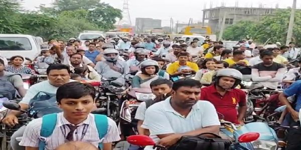 एनएच-80 पर कहलगांव का कुआं पुल क्षतिग्रस्त, भारी वाहनों की आवाजाही ठप