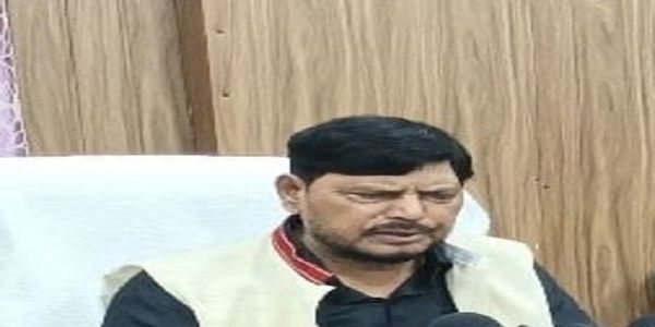 कमजोर वर्गों के कल्याण के लिए सरकार प्रतिबद्ध : रामदास अठावले