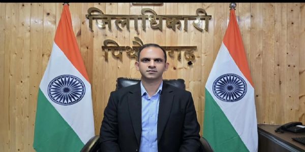 जिलाधिकारी आशीष भटगांई फाइल चित्र। जिलाधिकारी आशीष भटगांई फाइल चित्र।