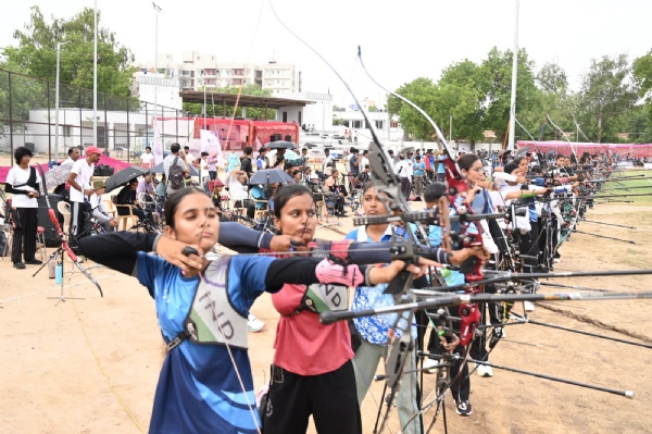 विधायक जेठानंद व्यास का तीर लगा निशाने पर तो अर्जुन अवार्डी रजत चौहान ने बनाया नया राज्य स्तरीय रिकॉर्ड विधायक जेठानंद व्यास का तीर लगा निशाने पर तो अर्जुन अवार्डी रजत चौहान ने बनाया नया राज्य स्तरीय रिकॉर्ड