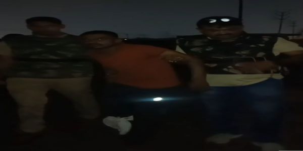 चेन लूटने वाले दो आरोपित मुठभेड़ के बाद गिरफ्तार, एक के पैर में लगी गोली