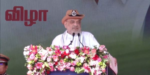 गृहमंत्री अमित शाह पुडुचेरी में संबोधित करते हुए।