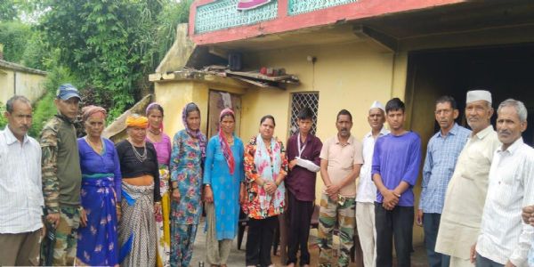 झाड़ियों में छिपे गुलदार ने बालक पर किया हमला