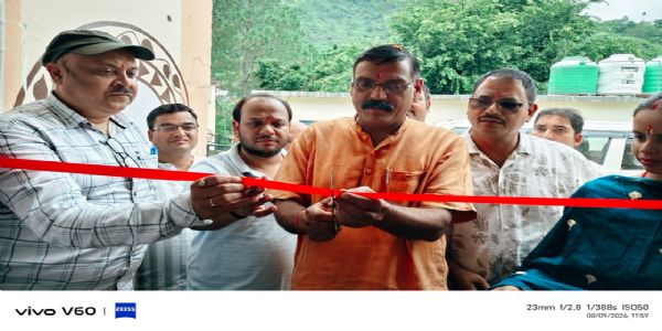 निशुल्क स्वास्थ्य शिविर में पहले दिन 100 से अधिक पहुंचे मरीज