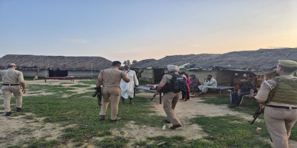 जम्मू पुलिस ने बीएसएफ के साथ मिलकर अरनिया में संयुक्त तलाशी अभियान चलाया