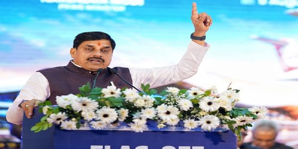 मप्र में चार नई सीधी हवाई सेवाओं का शुभारंभ, मुख्यमंत्री डॉ यादव और केंद्रीय मंत्री नायडू ने दिखाई हरी झंडी