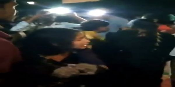 बैंक मैनेजर के घर पर घरेलू सहायिका का शव पंखे के फंदे से लटका मिला, लगा हत्या का आरोप