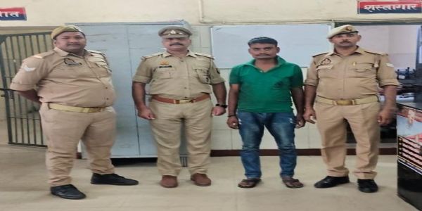 जीआरपी ने लंबे समय से फरार आरोपित को किया गिरफ्तार