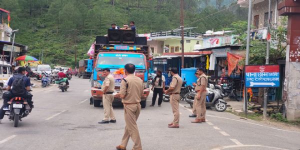 कांवड़ यात्रा : छाम-कंडीसौड़ में पुलिस ने चलाया सघन चेकिंग अभियान