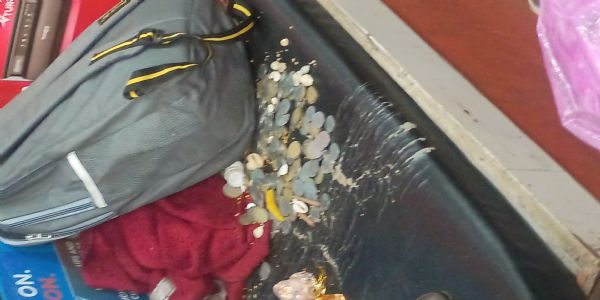देवरिया : बैट्री प्रतिष्ठान से 3.30 लाख रुपये चोरी, जांच में जुटी पुलिस