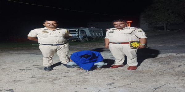 नूरपुर में मंदिर के बाहर चिट्टा बेचने की फिराक में बैठा युवक 2.86 ग्राम चिट्टे के साथ गिरफ्तार