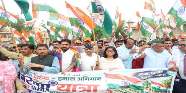 ग्वालियरः तिरंगामय हुआ शहर का हृदय स्थल महाराज बाड़ा