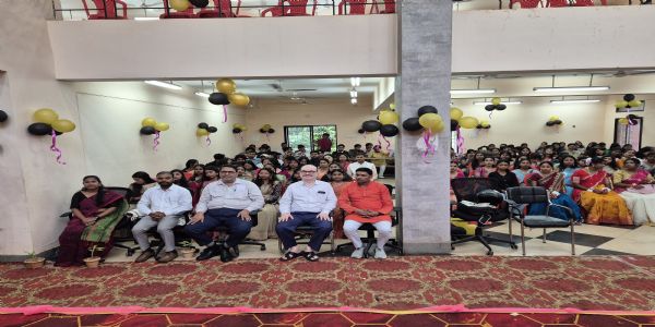 विद्यार्थी विश्वविद्यालय से प्राप्त ज्ञान को आत्मसात कर समाज निर्माण में निभाएं भूमिका : डॉ शैलेश