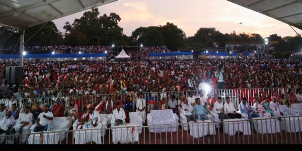 चाईबासा में भव्य तरीके से मनाया गया विश्व आदिवासी दिवस