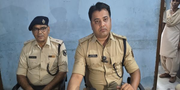 सीवान में अपहरण की सूचना निकली निराधार, होटल से मक्के के खेत तक पहुंची दुष्कर्म की जांच