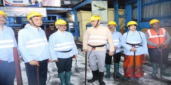 बीसीसीएल की समीक्षा बैठक का जारी फोटो बीसीसीएल की समीक्षा बैठक का जारी फोटो