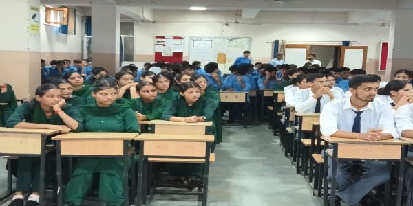 आईटीआई मंडी में एचआईवी एवं एड्स पर जागरूकता कार्यक्रम आयोजित