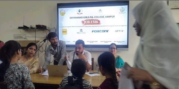 प्रतिष्ठित कंपनियों में रोजगार के अवसर उपलब्ध कराना महाविद्यालय की प्राथमिकता : प्रो. वंदना निगम