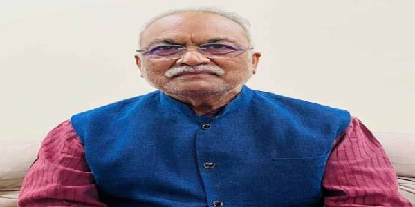 स्मार्ट क्लास के नाम फूंके एक करोड़, अंदरूनी इलाको के बच्चे झोपड़ी में पढ़ने को मजबूर - उमाशंकर शुक्ला