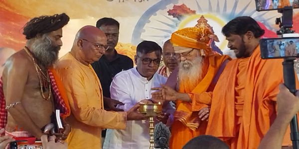 श्रीरामपुर के पैरामाउंट हेल्थकेयर अस्पताल में आयुष्मान भारत सेवा का शुभारंभ