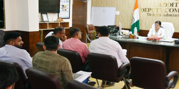 नूंह: भूजल स्तर सुधारने को सोक पिट, चेक डेम व तालाब निर्माण पर दें जोर : एडीसी ज्योति