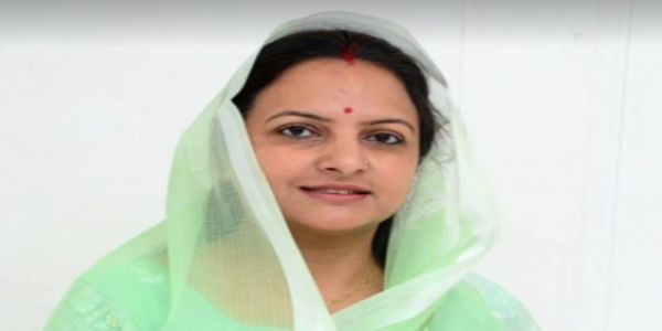 कांग्रेस ने रोका रास्ता, कविता के जवाब से पलटा पासा