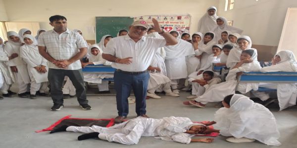नूंह: हेलमेट-सीट बेल्ट का प्रयोग जीवन रक्षा के लिए जरूरी: अखिल पिलानी