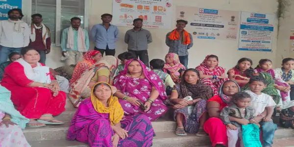 नर्मदापुरम का बाबई खुर्द 15 दिन से अंधेरे में, ट्रांसफार्मर खराब होने से ग्रामीण परेशान