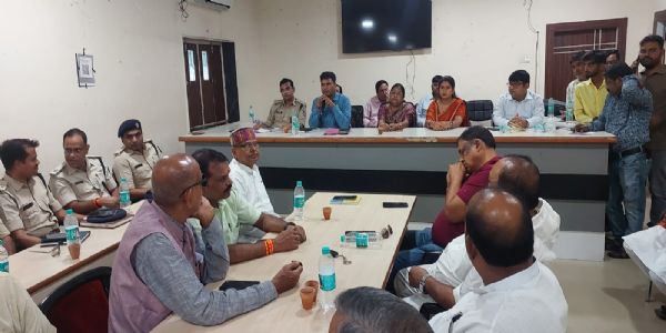 महावीरी झंडा शोभायात्रा जुलूस को लेकर अनुमंडल स्तरीय शांति समिति की बैठक,डीजे पर रहेगा प्रतिबंध