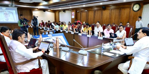 मप्र कैबिनेटः राज्य के सर्वांगीण विकास और बुनियादी ढांचे को सुदृढ़ करने के लिए 41 हजार करोड़ रुपये की स्वीकृति