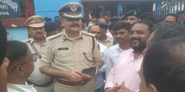अपराधियो के विरुद्ध शख्त कार्रवाई कर निपटाएं मामले:विकाश वैभव