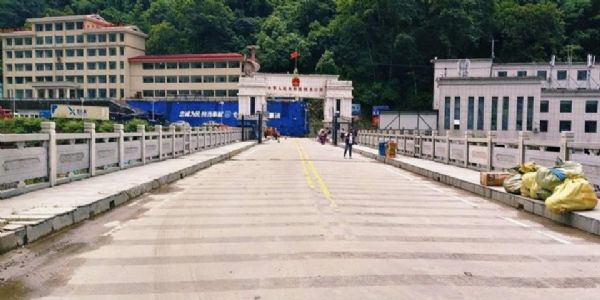 नेपाल चीन के बीच रहा तातोपानी नाका