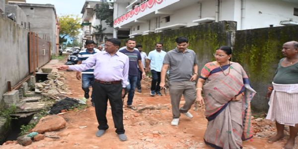 विकास कार्यों में लापरवाही और घटिया निर्माण कतई बर्दाश्त नहीं : महापौर