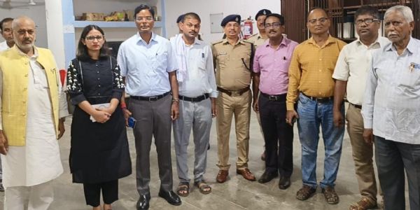 जिला निर्वाचन पदाधिकारी ने ईवीएम-वीवीपैट वेयर हाउस का किया त्रैमासिक निरीक्षण