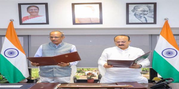 सेवानिवृत्त आईएएस अधिकारी एस.सी.एल. दास ने ली डीईआरसी के अध्यक्ष पद की शपथ