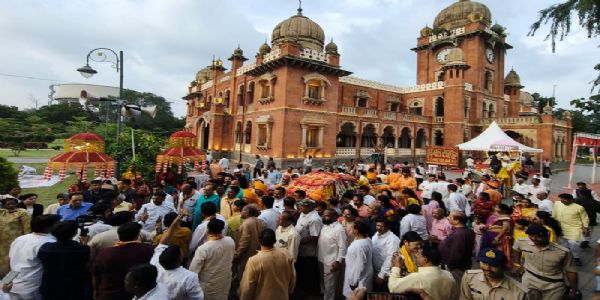 मप्र के इंदौर में उत्सव के रूप में मनाई गई देवी अहिल्या की 231 वीं पुण्यतिथि, निकली भव्य पालकी