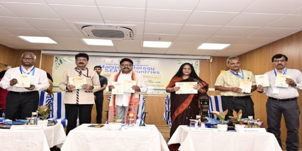 भुवनेश्वर में पांडुलिपि विज्ञान कार्यशाला में शामिल हुए स्वास्थ्य मंत्री मुकेश महालिंग