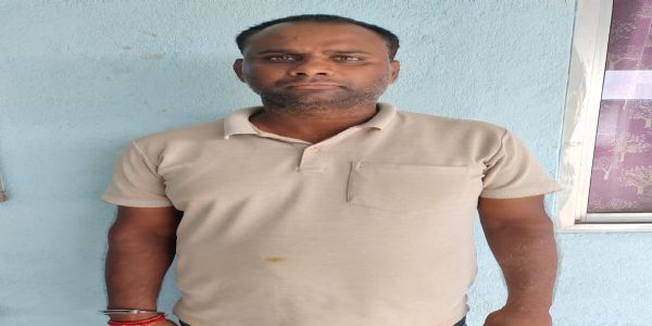 पुलिस के हत्थे चढ़ा बिजली तार चोरी का आरोपित, एक टन तार बरामद