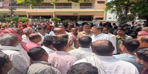 सांसद वीरेंद्र सिंह ने सुनी किसानों की समस्या, मुख्यमंत्री को ज्ञापन देंगे किसान