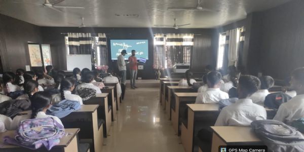 अप्रेंटिसशिप से युवाओं को मिलेगा कौशल और रोजगार का अवसर, जीडीसी बसोहली में जागरूकता कार्यक्रम