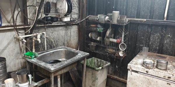 किचन में गंदगी मिलने पर द कैफे पाई का खाद्य कारोबार बंद