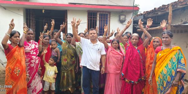 कर्मा पूजा पर महिलाओं ने उठाई नशामुक्त समाज की आवाज, निकाली जागरूकता रैली