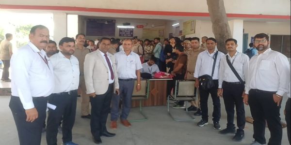 मजिस्ट्रेट चेकिंग में 228 अनियमित यात्री पकड़े गए, 1.46 लाख से अधिक का जुर्माना वसूला